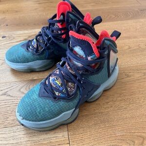 Nike LeBron 19 'Fast Food - Dutch Blue' basketball shoes. Size US 6.5